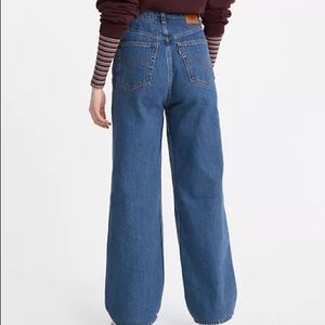 Levi’s High Loose Womens Jeans